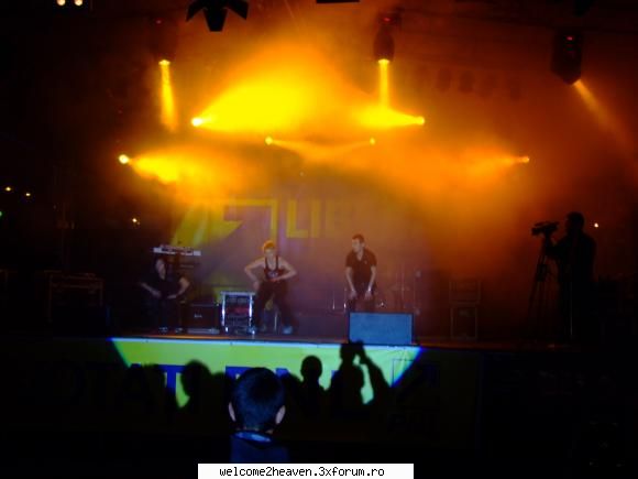 echipa pleaca spre bacau sa isi idolii :x 9 mai 2008-bacau
